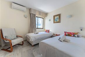 CT 262 - Flamingo Views