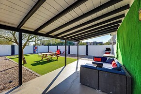 Outdoor Patio Oasis: Group Getaway in Tempe