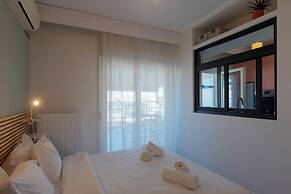 New Cozy Apt with Balcony close to Metro