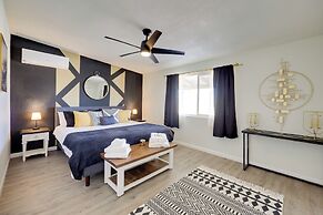 Home w/ Hot Tub ~ 8 Mi to Joshua Tree Natl Park!