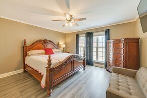 5 Mi to West Point Lake: Group Getaway Near Town