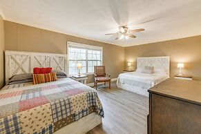 5 Mi to West Point Lake: Group Getaway Near Town