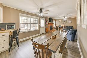 5 Mi to West Point Lake: Group Getaway Near Town