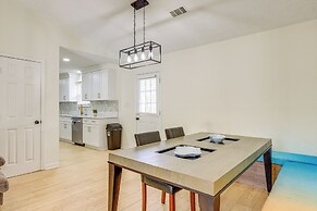 6 Mi to Fun Spot America: Family Home w/ Workspace