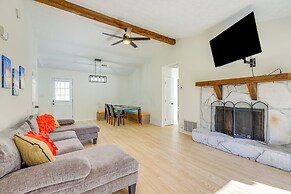 6 Mi to Fun Spot America: Family Home w/ Workspace