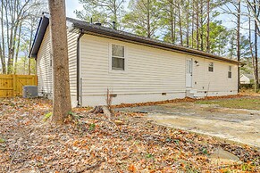 6 Mi to Fun Spot America: Family Home w/ Workspace