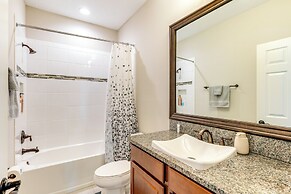 Canal-front Home w/ Pool & Hot Tub in Apollo Beach