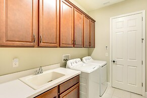 Canal-front Home w/ Pool & Hot Tub in Apollo Beach