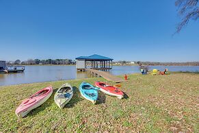 1/4 Mi to Emerald Bay: Waterfront Bullard Home