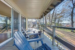 1/4 Mi to Emerald Bay: Waterfront Bullard Home