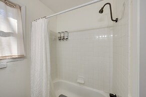 1/4 Mi to Emerald Bay: Waterfront Bullard Home