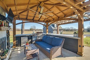 Rest & Relax: Tennessee Home w/ Patio & Fire Pit