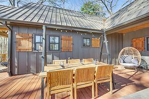 Fire Pit, Deck & Grill: Charming Rusk Cabin!