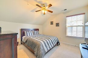 3 Mi to Concord Mills: Inviting Home w/ Fire Pit!