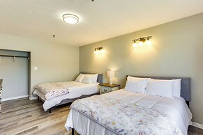 Walk to Oakland City University: Modern Apartment!