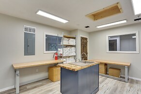 Walk to Oakland City University: Modern Apartment!