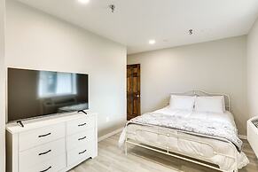 Half-mi to Oakland City Golf Club: Sleek Apartment