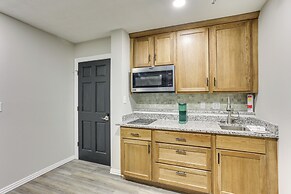 Oakland City Apartment: Close to Dtwn