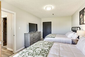 Golf, Shop, Tour & More: Oakland City Apartment