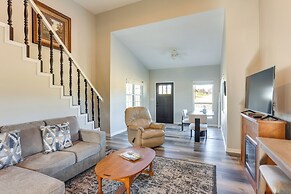 Golf Course Views: Oakland City Retreat