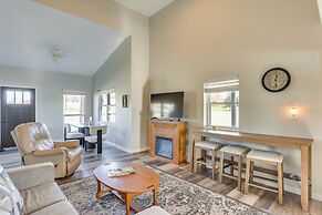 Golf Course Views: Oakland City Retreat