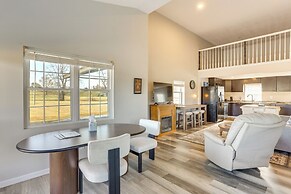 Golf Course Views: Oakland City Retreat