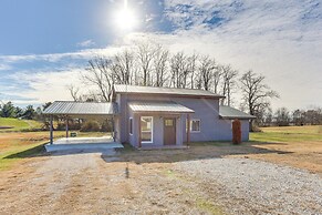 Golf Course Views: Oakland City Retreat