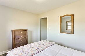 Golf Course Views: Oakland City Retreat