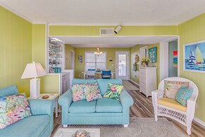 Walk to Shore: Ocean Isle Beach Resort-style Condo