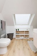 Beach House for 8 With hot tub Garden