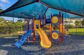 Lrg Condo w Scenic Patio Views - Next to Occc