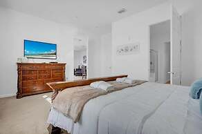 Lrg Condo w Scenic Patio Views - Next to Occc