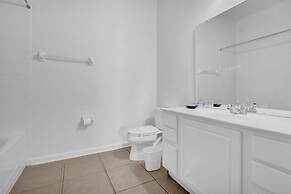 Lrg Condo w Scenic Patio Views - Next to Occc