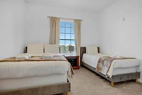 Lrg Condo w Scenic Patio Views - Next to Occc