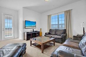 Lrg Condo w Scenic Patio Views - Next to Occc