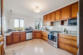 Charming 1933 Ridge-top Home With Stunning Views 4 Bedroom Home