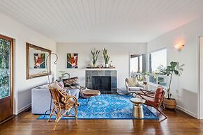 Charming 1933 Ridge-top Home With Stunning Views 4 Bedroom Home