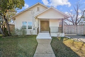Silos And Stadium Family Oasis Awaits 3 Bedroom Home