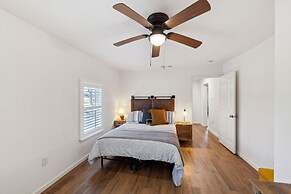 Silos And Stadium Family Oasis Awaits 3 Bedroom Home