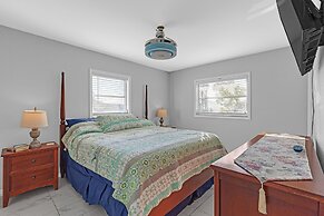 Waterfront Retreat W/ Canal Access 3 Bedroom Home