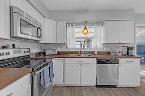 Waterfront Retreat W/ Canal Access 3 Bedroom Home