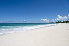 Poinciana House 3 Bedroom Home