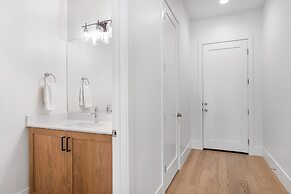 Villa #13 At Bloomington Country Club 4 Bedroom Townhouse