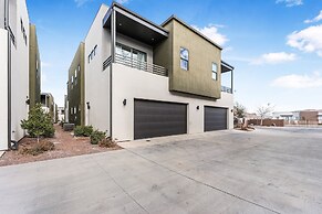 Villa #13 At Bloomington Country Club 4 Bedroom Townhouse