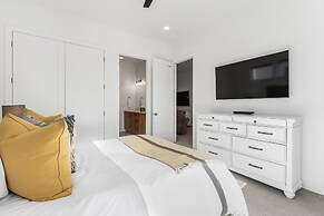 Villa #13 At Bloomington Country Club 4 Bedroom Townhouse