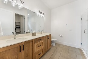 Villa #13 At Bloomington Country Club 4 Bedroom Townhouse