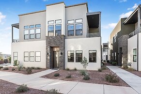 Villa #25 At Bloomington Country Club - Villa Vibes 4 Bedroom Townhous