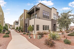 Villa #18 At Bloomington Country Club 4 Bedroom Townhouse