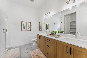 Villa #18 At Bloomington Country Club 4 Bedroom Townhouse