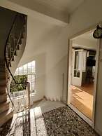 Cosy 1BR Apt With Balcony in Vibrant Exarcheia